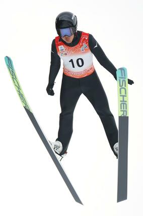 少年　前半飛躍で７位だった清水優貴（新井高）＝秋田県鹿角市