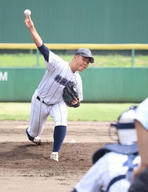 新潟産大付－村上桜ケ丘　先発した新潟産大付の小平乃希投手＝新発田市五十公野