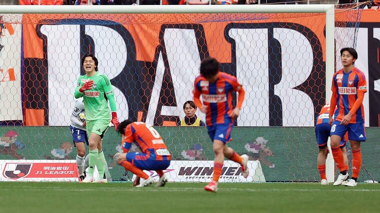 新潟-G大阪 後半追加タイム、PKで3-3と同点に追いつかれる=ビッグスワン