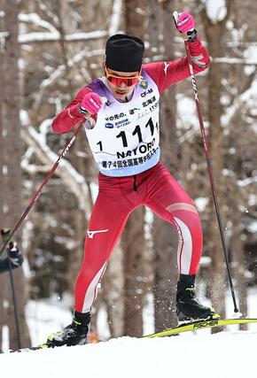 男子１０キロフリー　優勝した２年の坂詰真吾（十日町）＝北海道名寄市（上越支社・渡辺善行）