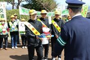 「事故に気をつけて」BBラビッツ選手らが啓発　阿賀野市などで春の全国交通安全運動　<br />