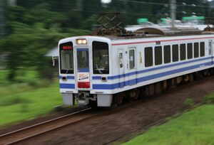 ほくほく線の車両(HK100形)