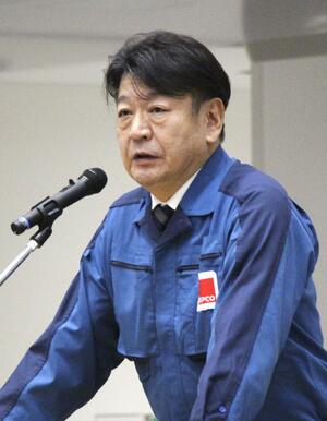 福島第1原発で、社員に向けて年頭あいさつをする東京電力ホールディングスの小早川智明社長=1月6日午前