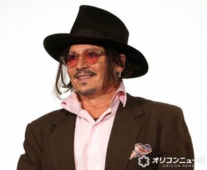 壇上で大はしゃぎしていたジョニー・デップ （C）ORICON NewS inc.