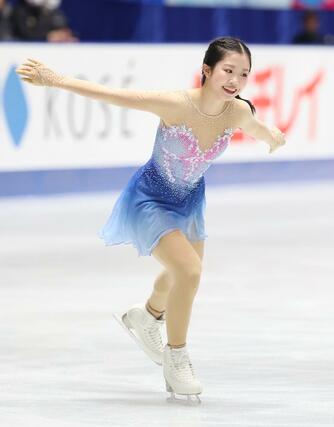 フィギュアスケート　全日本選手権　女子フリー　演技する中井亜美＝２１日、国立代々木競技場