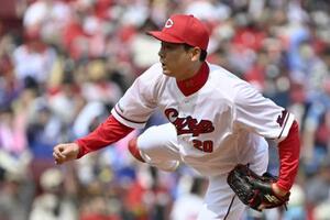 　中日戦に先発した広島・栗林＝マツダ