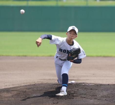 新潟産大付－六日町　六日町の先発貝瀬真那斗＝柏崎市佐藤池