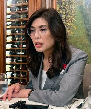 　米ワシントンで記者会見する台湾最大野党国民党の鄭麗文主席＝１２日（共同）
