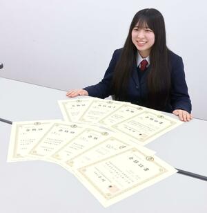 9冠達成への努力を振り返る仲川伶奈さん=新潟市中央区の新潟商業高校