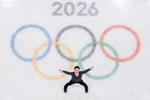 男子フリー 演技するマキシム・ナウモフ=ミラノ(共同)