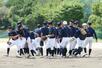 話し合い後、練習を再開する新潟産大付ナイン=兵庫県伊丹市 伊丹北高校グラウンド