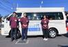 ウエルシアケアトランスポートの車両とドライバー=埼玉県坂戸市