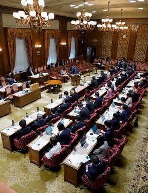 　一般質疑が行われた参院予算委＝１９日午前