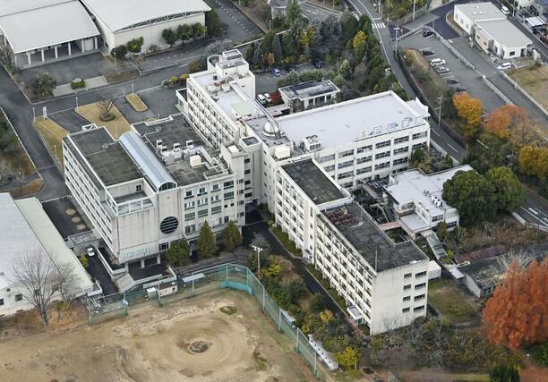 ＰＬ学園高の校舎