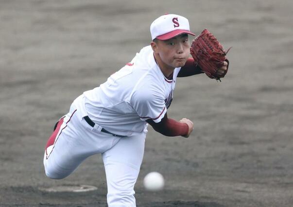 村上桜ケ丘－開志学園　村上桜ケ丘の先発渡辺勇陽＝新発田市五十公野
