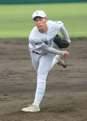 長岡大手－東京学館　９回を１失点で完投した長岡大手の井上凌佑＝長岡市悠久山球場