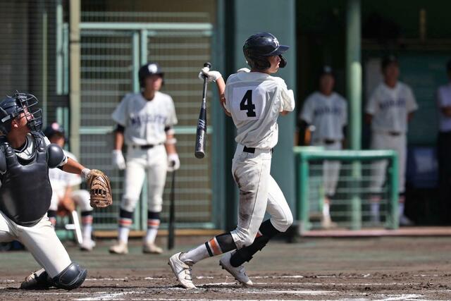 新潟工２回２死一・二塁、野村晄惺が勝ち越しの２点適時二塁打を放ち３－１＝三条市パールスタ