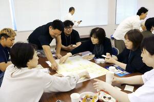 地域商社設立に向けて開かれた「下田の価値掘り起こしワークショップ」=三条市笹岡