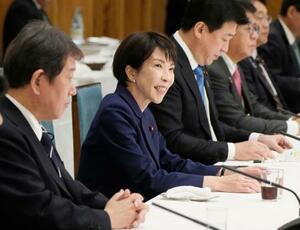 　政府与党連絡会議で発言する高市首相＝９日、首相官邸
