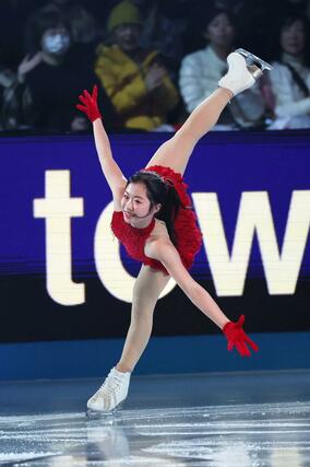 エキシビションで演技する中井亜美