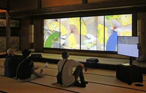 大倉集古館の名画をプロジェクションマッピングで映し出す蔵春閣の企画展=新発田市諏訪町1