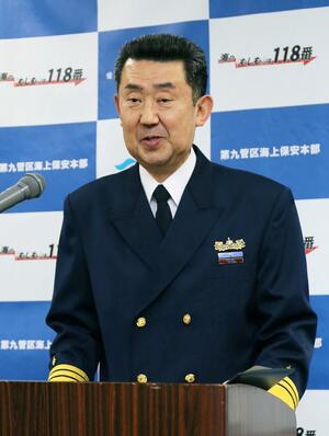 着任の抱負を述べた第9管区海上保安本部の猪瀬雅樹本部長=4月4日、新潟市中央区