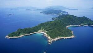 使用済み核燃料の中間貯蔵施設建設が計画されている山口県上関町の長島=2023年8月
