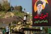 　２日、イランの首都テヘランの公園に置かれた退役軍用装甲車（ゲッティ＝共同）