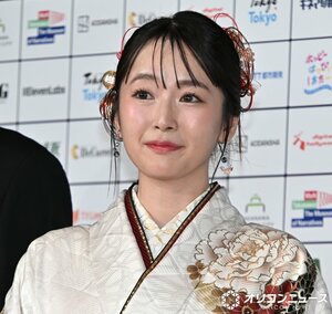 艶やかな着物姿でレッドカーペットに登場した花守ゆみり(C)ORICON NewS inc.