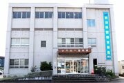女性の顔殴り、骨折させたか　小千谷市の46歳男を傷害容疑で逮捕
