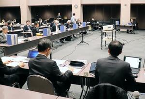 柏崎刈羽原発の安全対策の確認作業を終えた県技術委員会の会合=26日、新潟市中央区