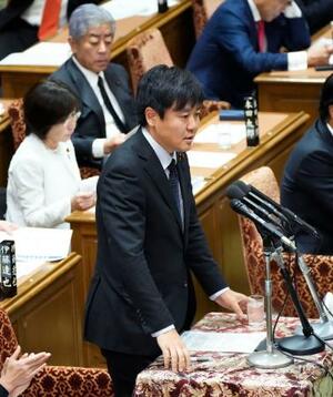 衆院予算委で質問する本庄知史氏(立憲民主党・無所属)