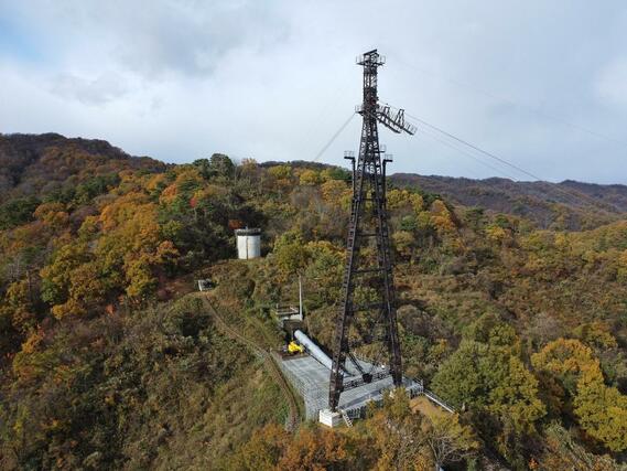 水管破断前の高田発電所＝上越市（県提供）
