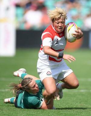 　アイルランド戦で突破を図る日本の公家＝英ノーサンプトン（ロイター＝共同）