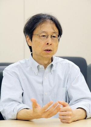 伴信彦氏