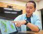 　マダニの生息適地の研究結果について説明する森林総合研究所の土井寛大主任研究員＝２０２６年５月２６日、茨城県つくば市