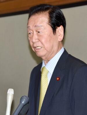　岩手県花巻市で記者団の取材に応じる中道改革連合の小沢一郎元衆院議員＝３１日午後