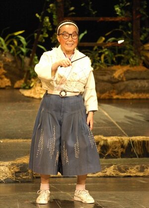 『ユタと不思議な仲間たち』クルミ先生役を演じた丹靖子さん（撮影 荒井健）