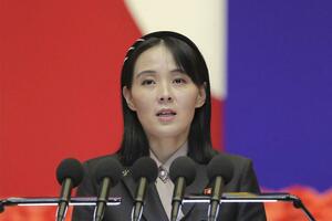 平壌で全国非常防疫総括会議に臨む北朝鮮の金与正朝鮮労働党副部長=2022年8月(朝鮮通信=共同)
