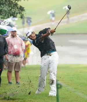 　第３ラウンド、通算４オーバーで２９位の松山英樹＝イーストレークＧＣ（共同）