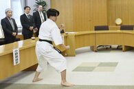 全国少林寺拳法大会、演武の部で優勝！小野塚純さん（新津高）新潟市長に報告「練習の成果出てうれしい」