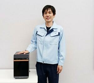 　「細かな調整のため、４回ほど試作しました」と話すダイニチ工業の田中健太郎さん