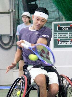 　男子シングルス決勝でアルフィー・ヒューエットに敗れた小田凱人＝福岡県飯塚市
