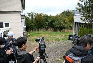 ヒグマが駆除された現場付近=16日午後4時16分、札幌市中央区