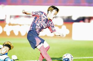 Ｃ大阪－京都　後半、チーム２点目となるゴールを決めるＣ大阪・本間＝ハナサカ