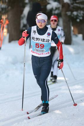 女子３キロクラシカル　８位の松澤にこり（糸魚川東）＝長野県野沢温泉村