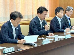 農林水産省が設けた渇水・高温対策本部の初会合=31日、東京・霞が関
