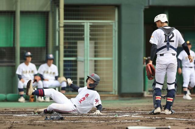 県央工－日本文理　１回、県央工の古澤耀が生還し先制＝三条市パールスタ