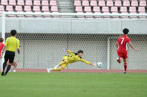 9月の「第26回国際ユースサッカーin新潟」に新潟県選抜メンバーとして出場し、日本代表戦で好セーブを見せた松浦大翔=2024年9月、ビッグスワン