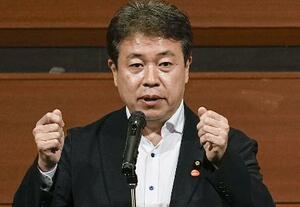 和歌山市内で演説する自民党の鶴保庸介参院予算委員長=7月8日